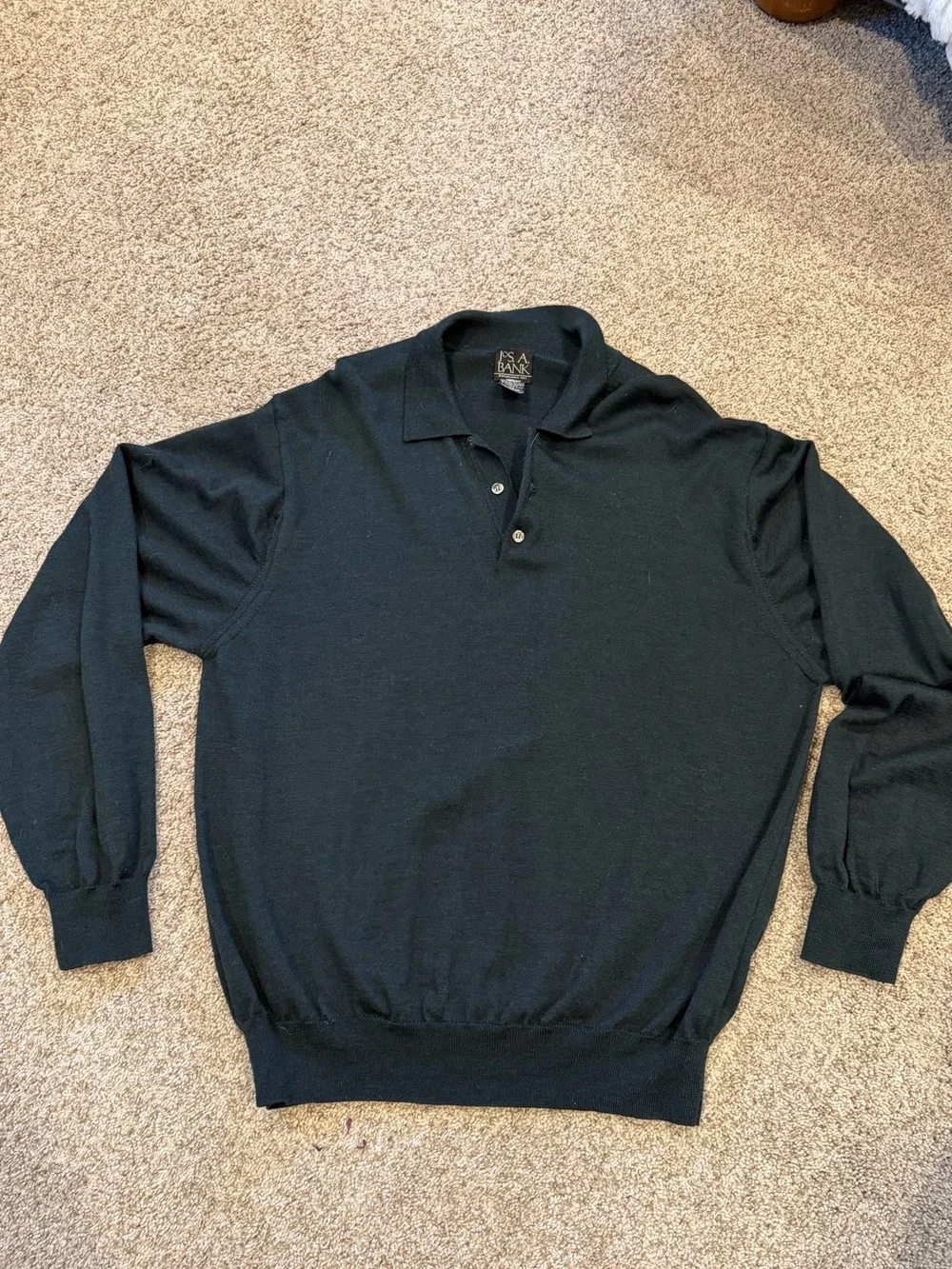 Jos. A Bank 100% Extra Fine Merino Wool Made in Italy 3 Button Collared Sweater.